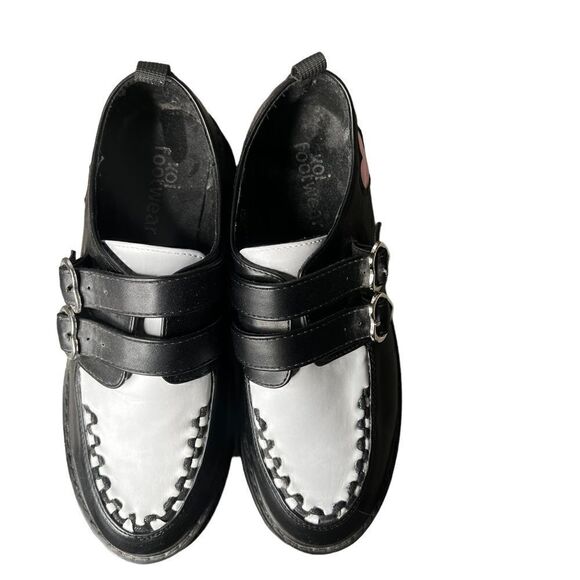 Koi Pink Heart Black Strappy Creeper Size 7 - Picture 2 of 5